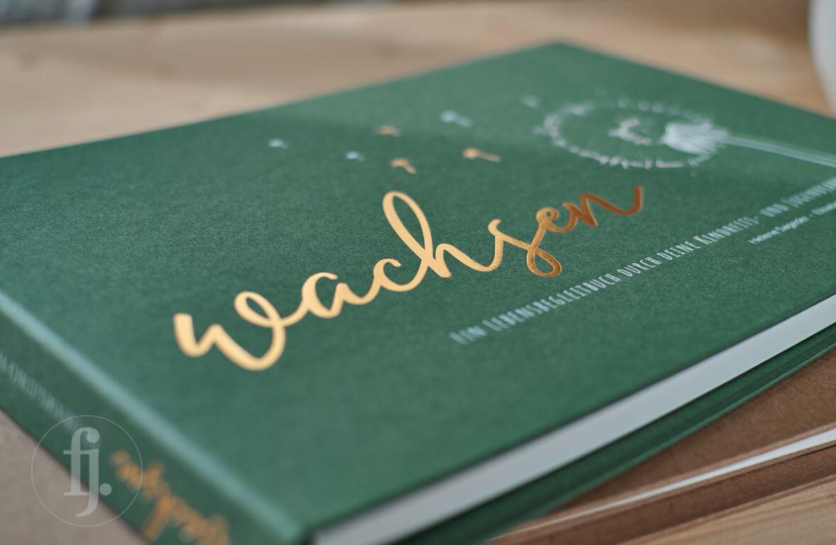 wachsen. Das Buch "grün"